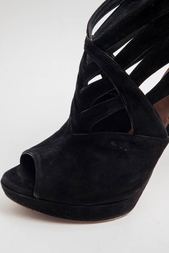SUEDE CUTOUT HEELS