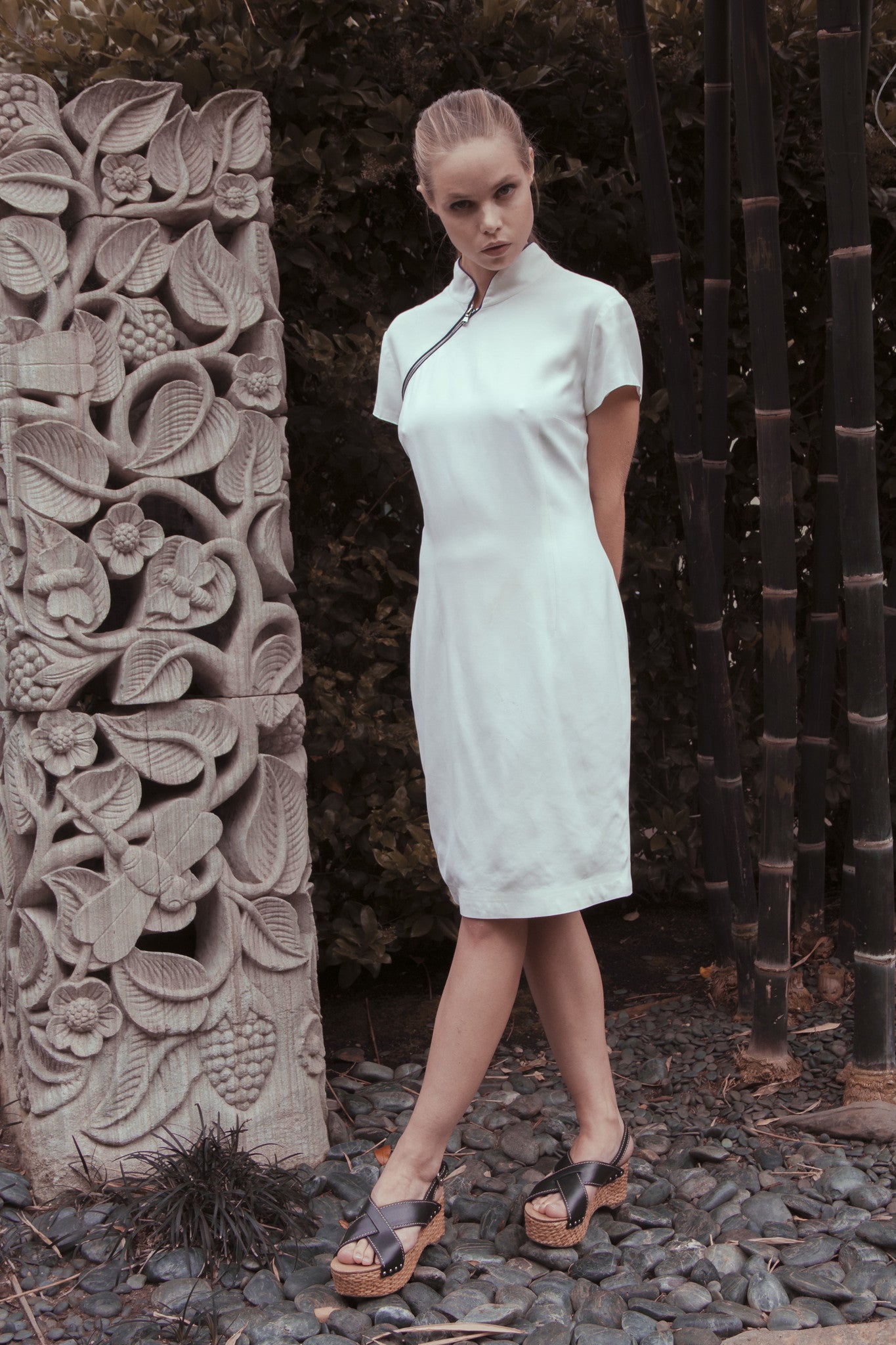WHITE ZIP MANDARIN COLLAR DRESS