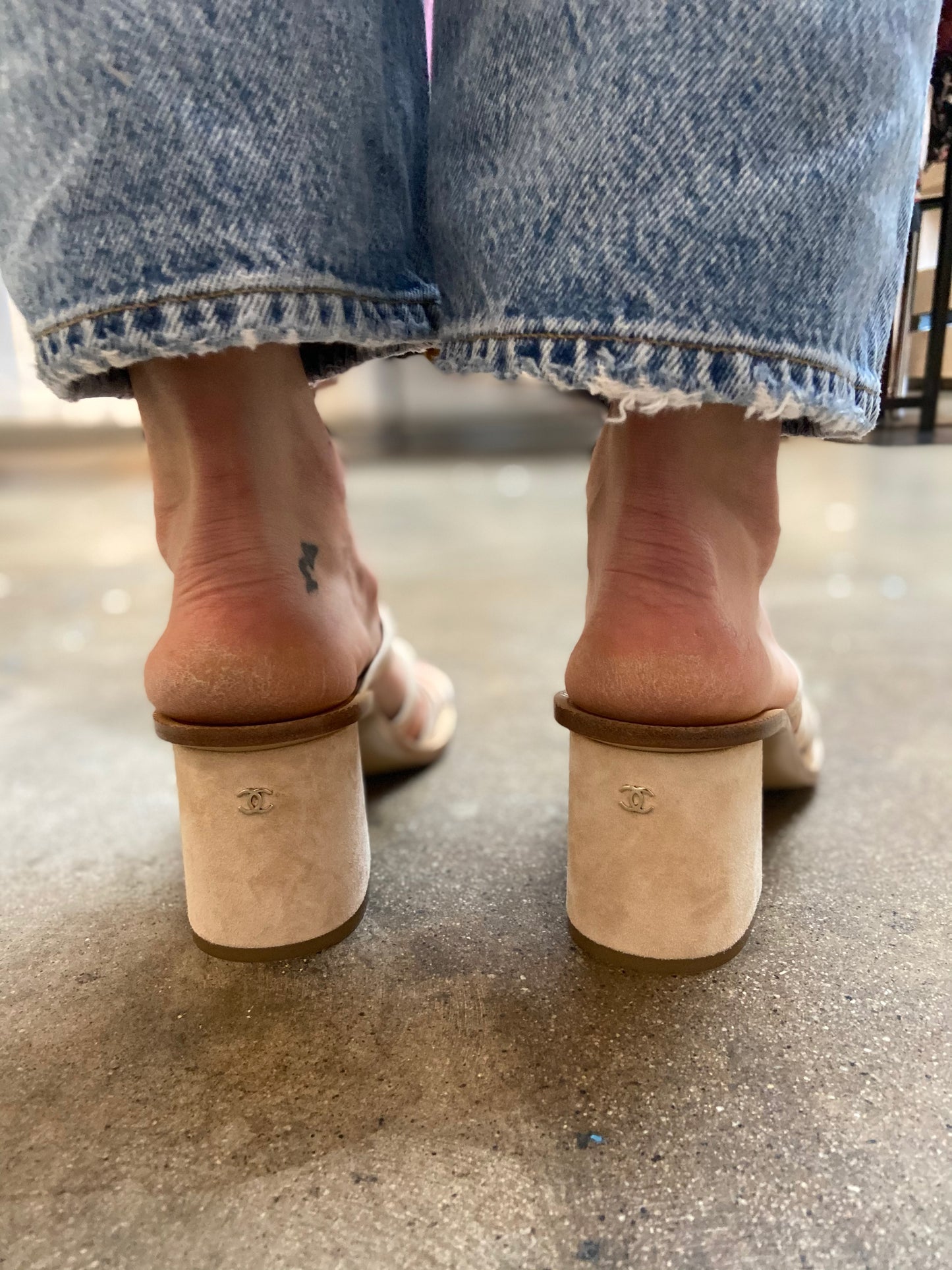 STRAPPY SUEDE SLIDES
