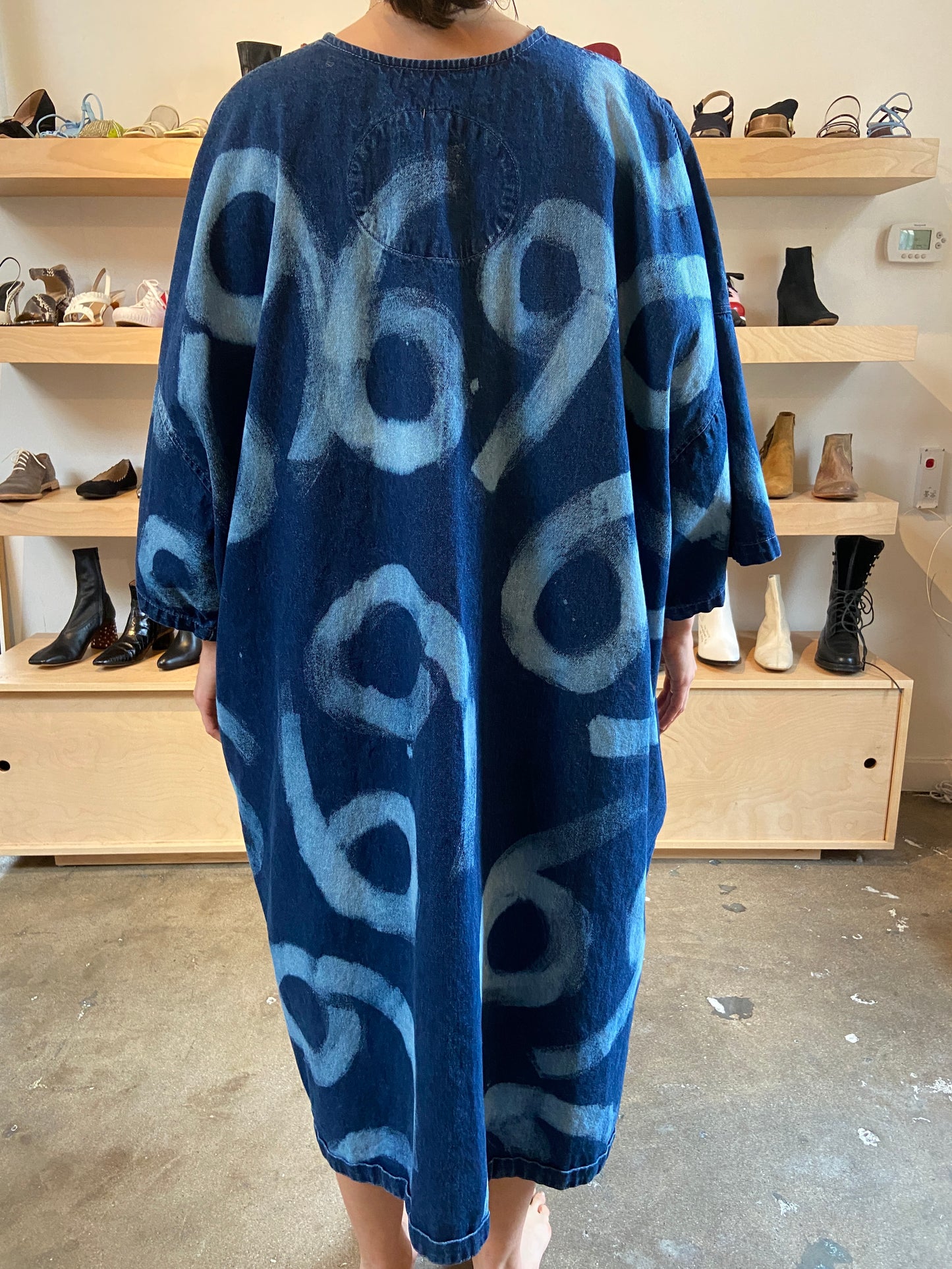 OVERSIZED BLEACHED DRESS