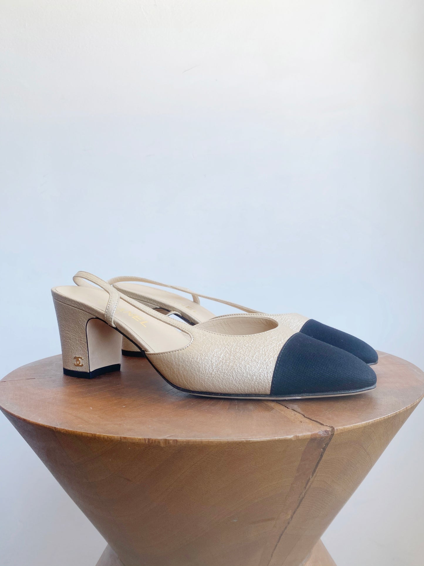 GOLD CAP TOE SLINGBACKS