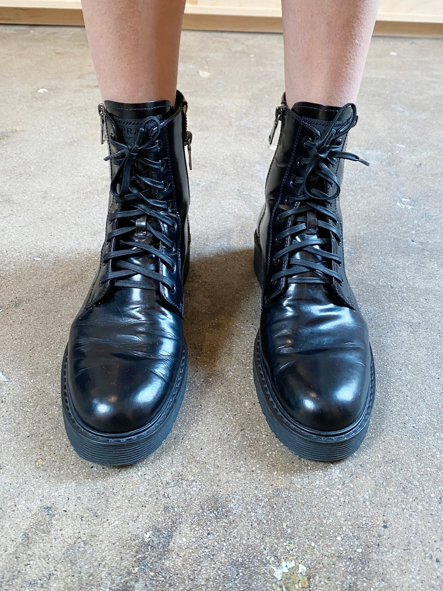 PATENT LEATHER COMBAT BOOT