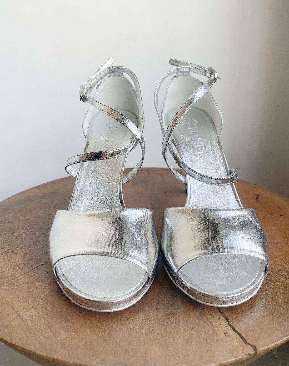 METALLIZED SILVER STRAPPY HEELS