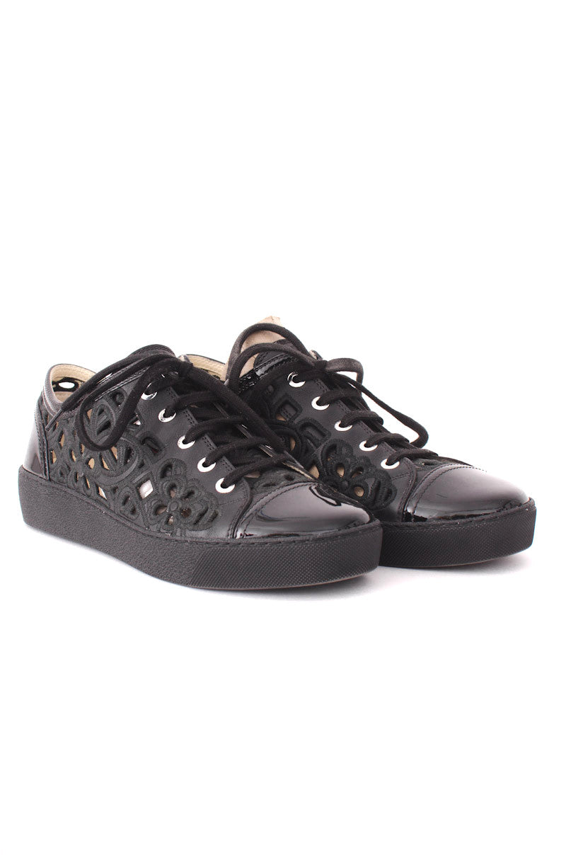 EMBROIDERED CUTOUT SNEAKERS