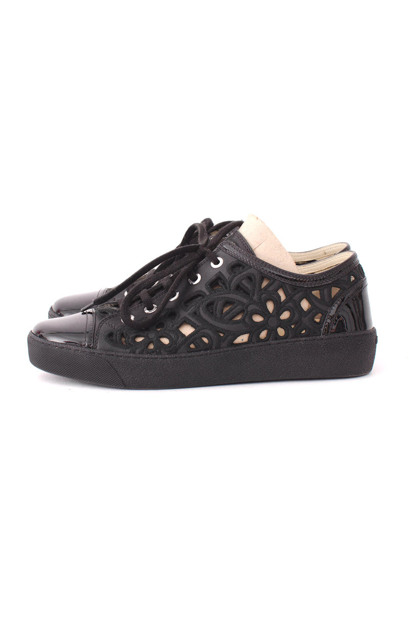 EMBROIDERED CUTOUT SNEAKERS