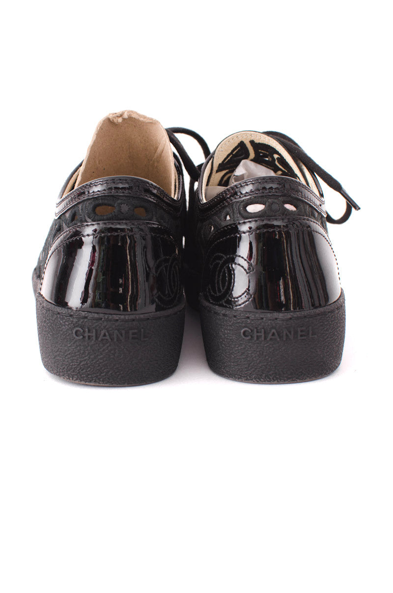 EMBROIDERED CUTOUT SNEAKERS