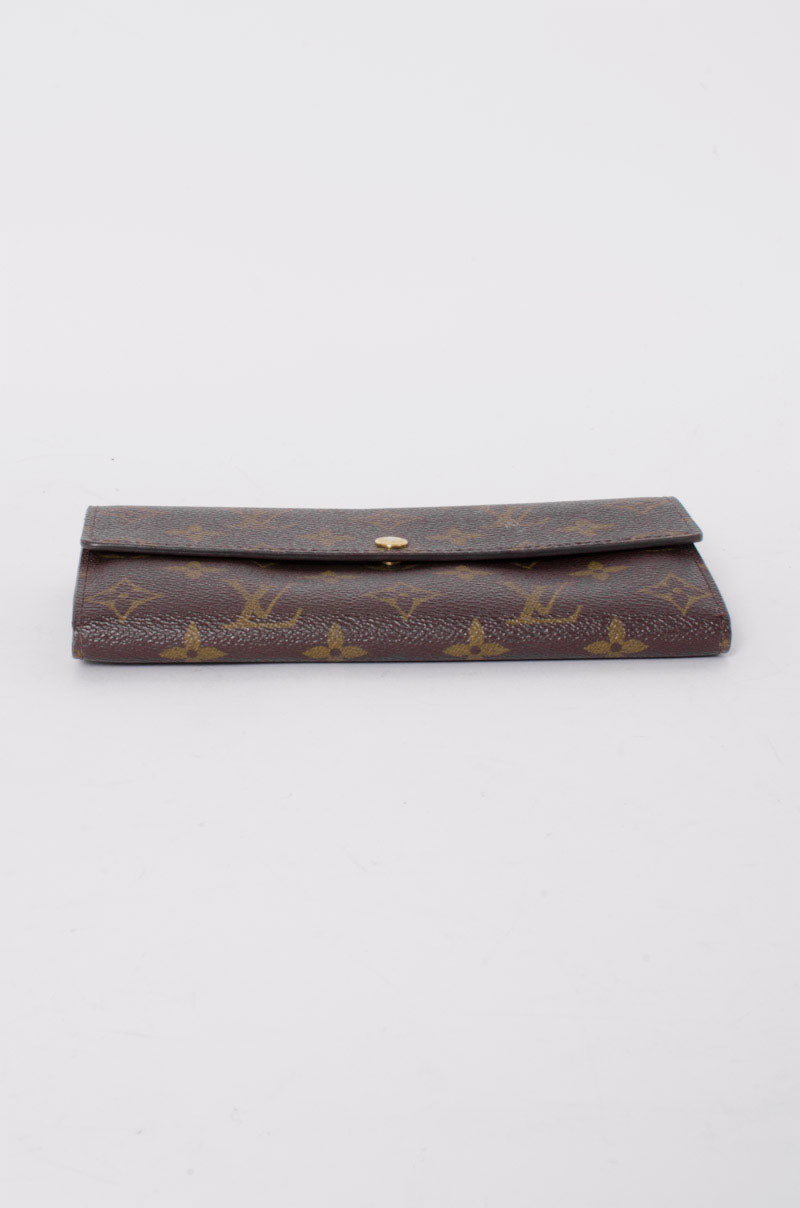 SARAH MONOGRAM WALLET WITH TAGS