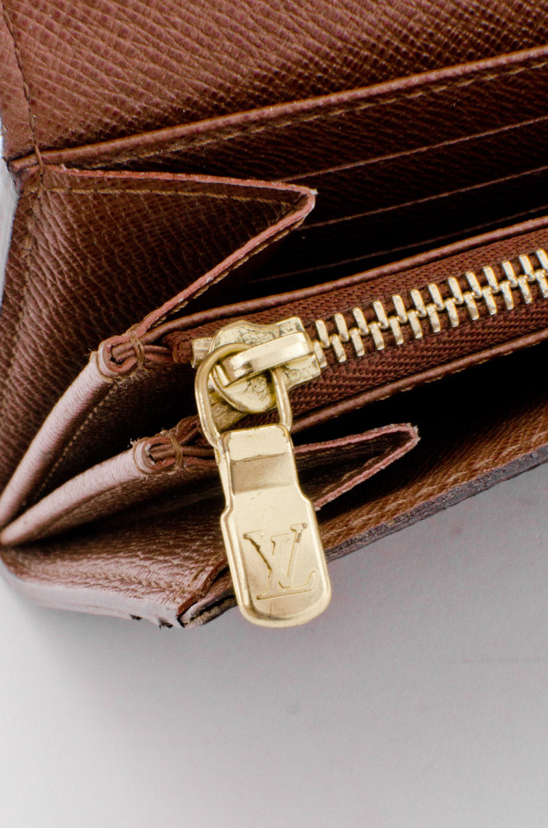 SARAH MONOGRAM WALLET WITH TAGS