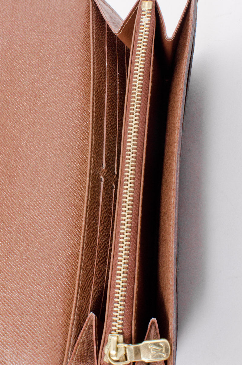 SARAH MONOGRAM WALLET WITH TAGS