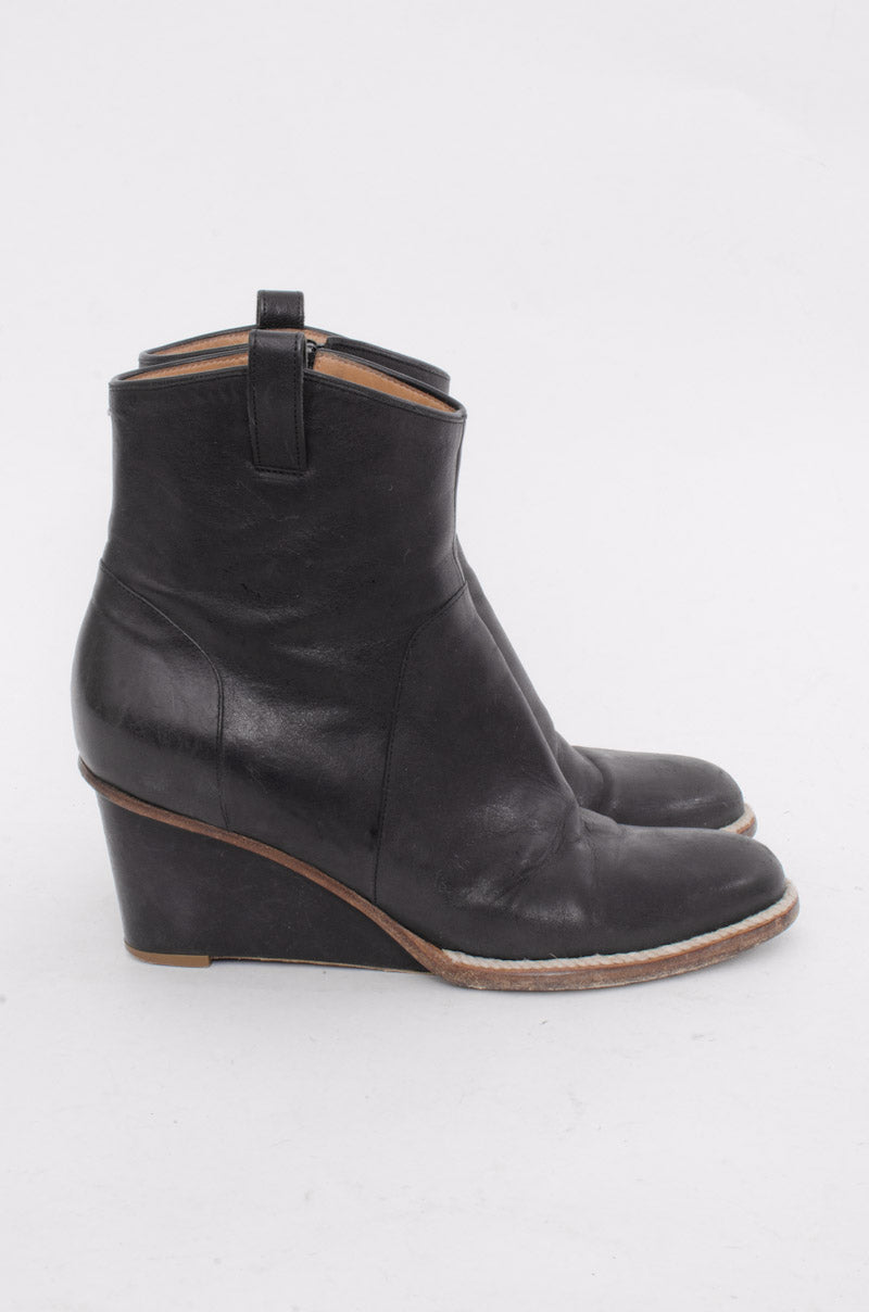 ROPE TRIM WEDGE BOOT