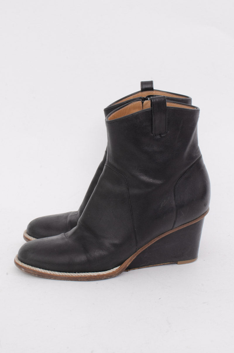 ROPE TRIM WEDGE BOOT
