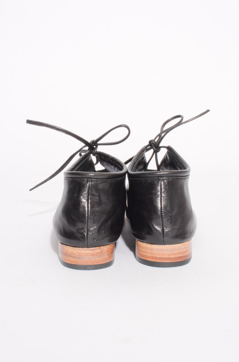 GLOVE BOOTIES WITH TAGS