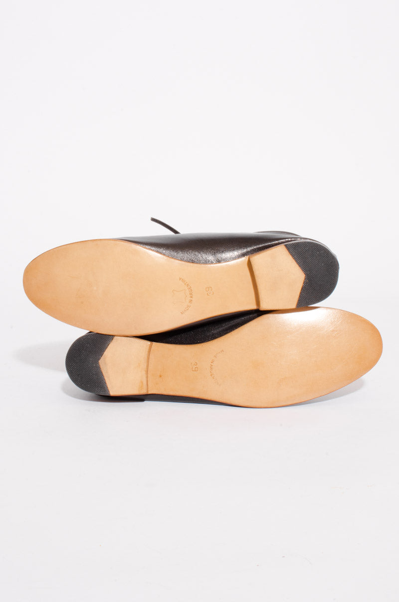 GLOVE BOOTIES WITH TAGS