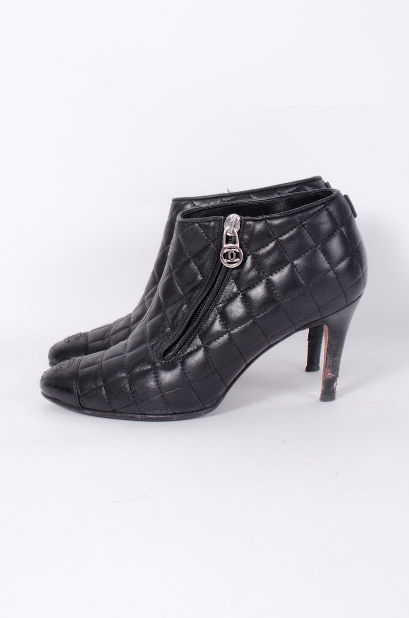 QUILTED ANKLE BOOTS