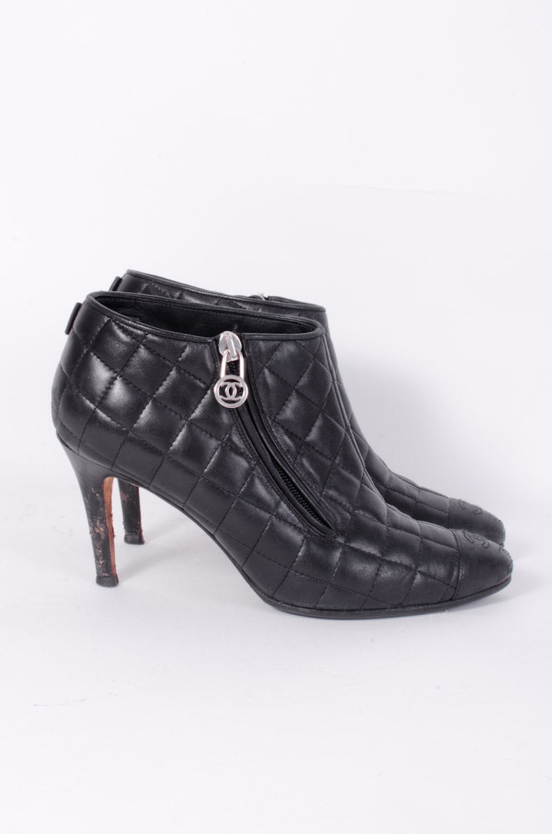 QUILTED ANKLE BOOTS