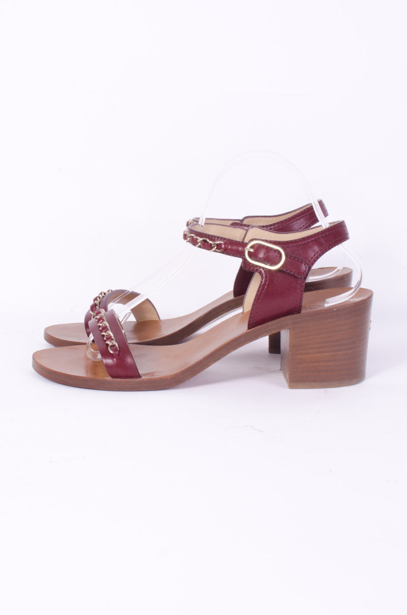 MAROON CHAIN SANDALS