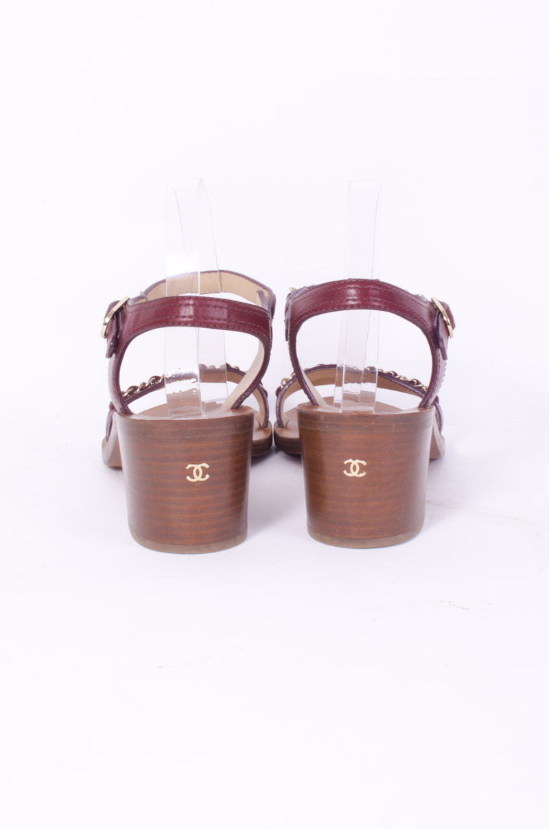 MAROON CHAIN SANDALS