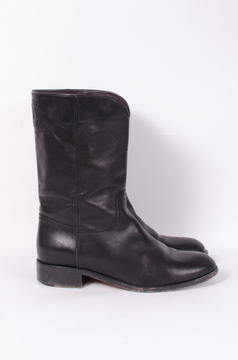 ANKLE BOOTIES