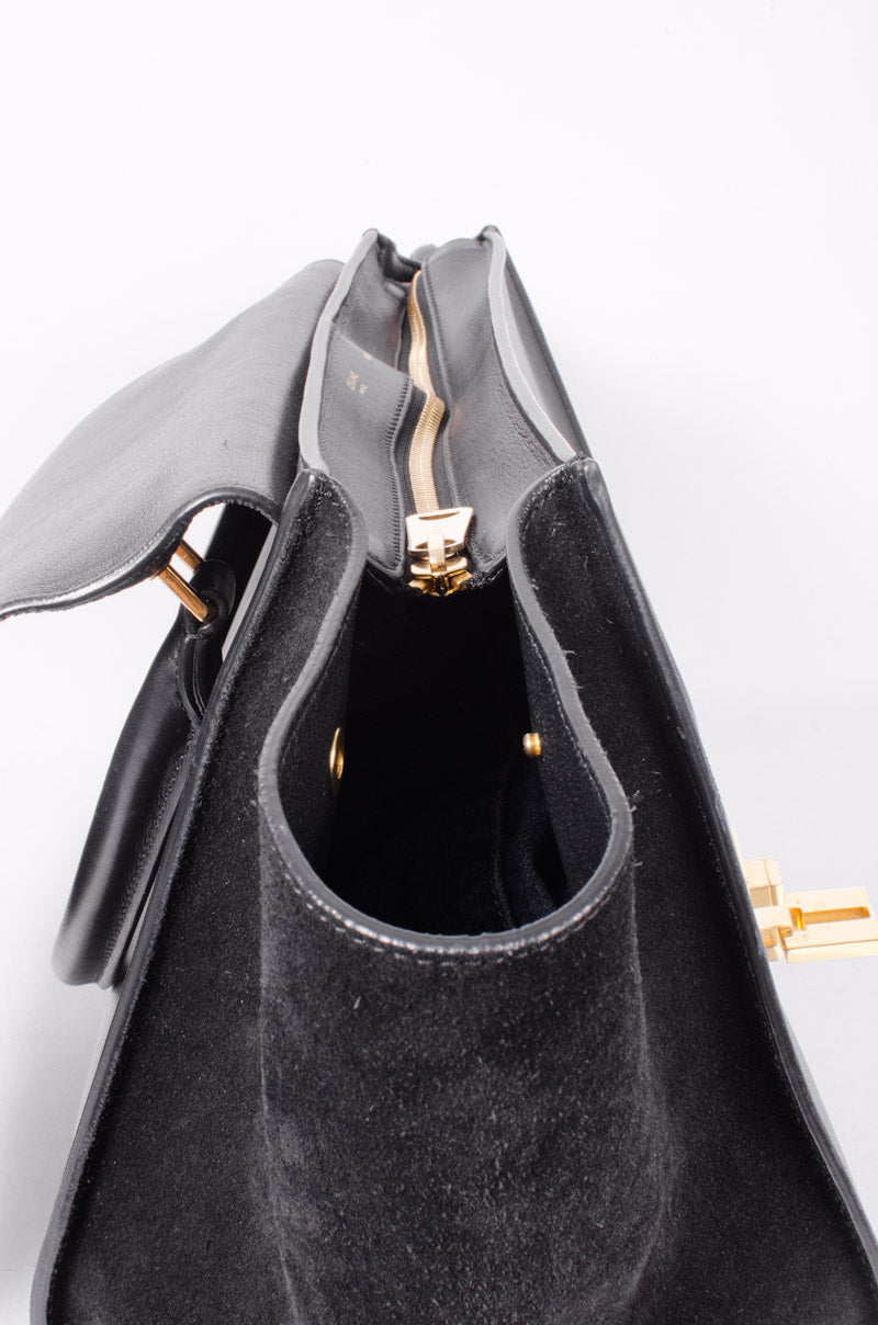 EMBOSSED TRAPEZE BAG