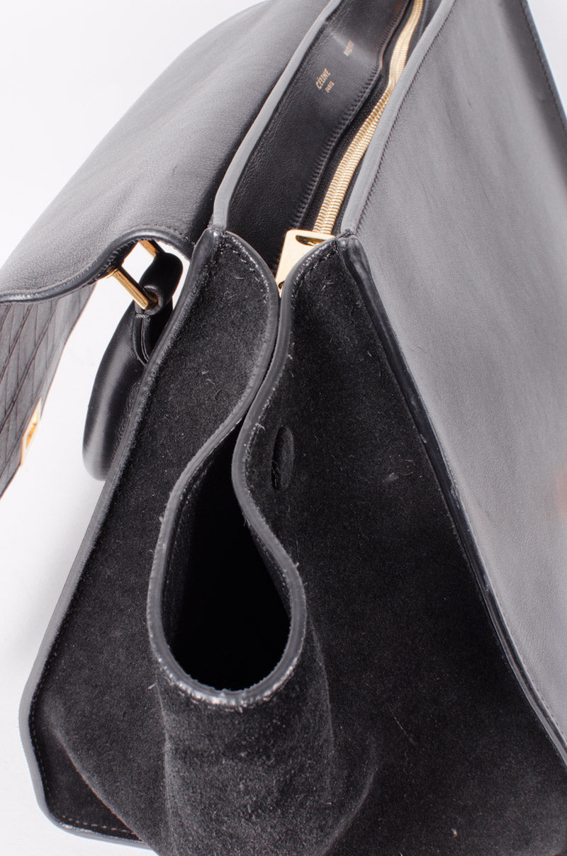 EMBOSSED TRAPEZE BAG