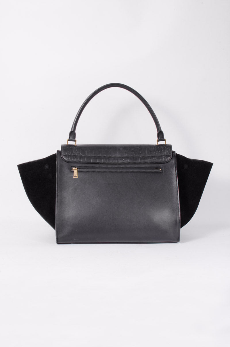 EMBOSSED TRAPEZE BAG