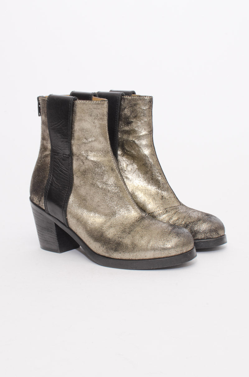 METALLIC GOLD BOOTS