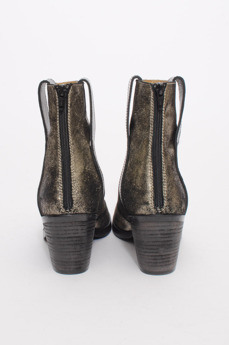 METALLIC GOLD BOOTS
