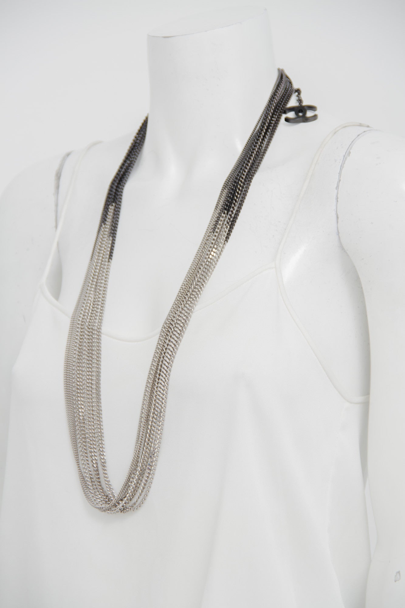 GRADIENT CHAIN NECKLACE
