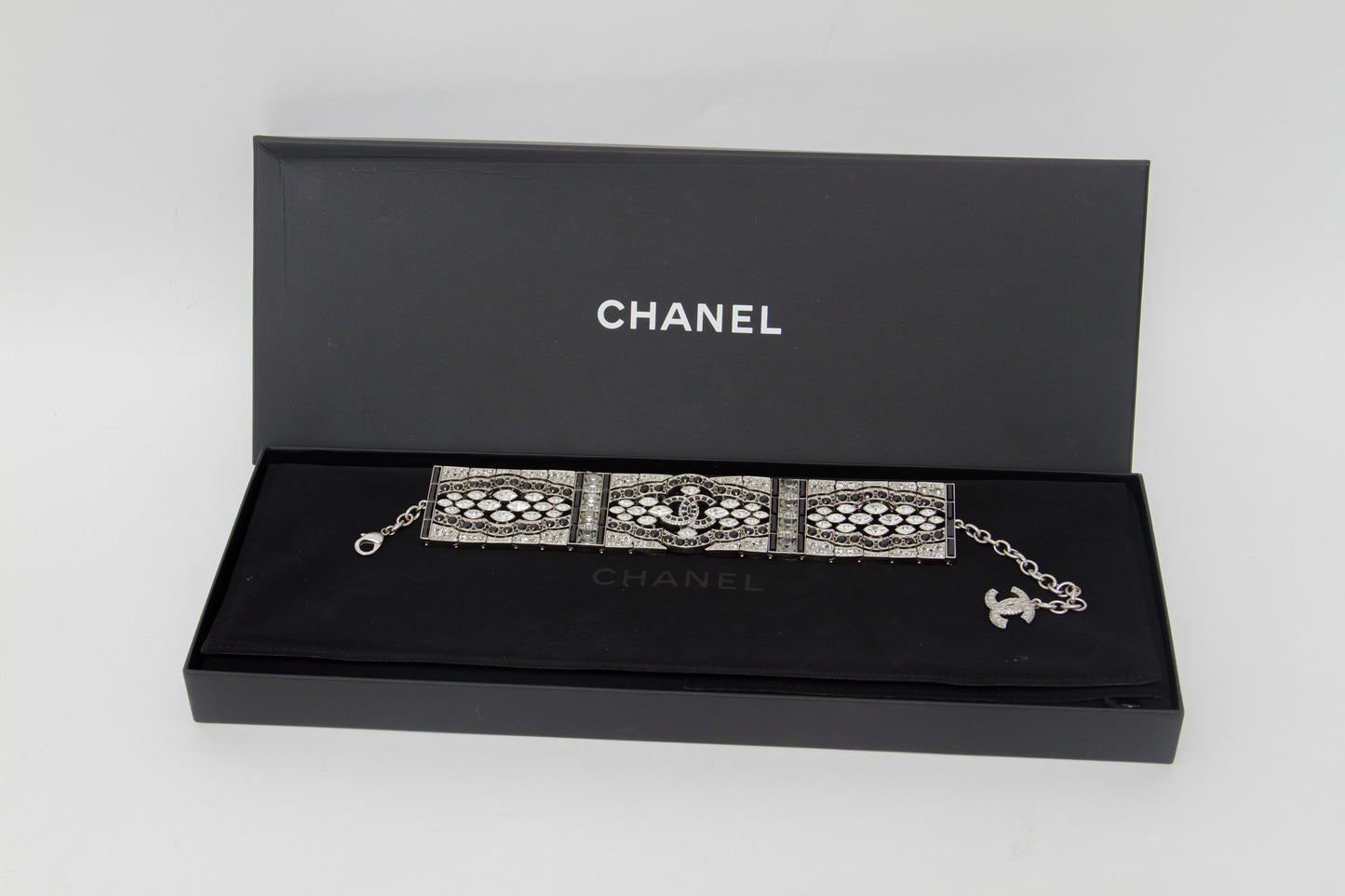 FW2015 RUNWAY CHOKER