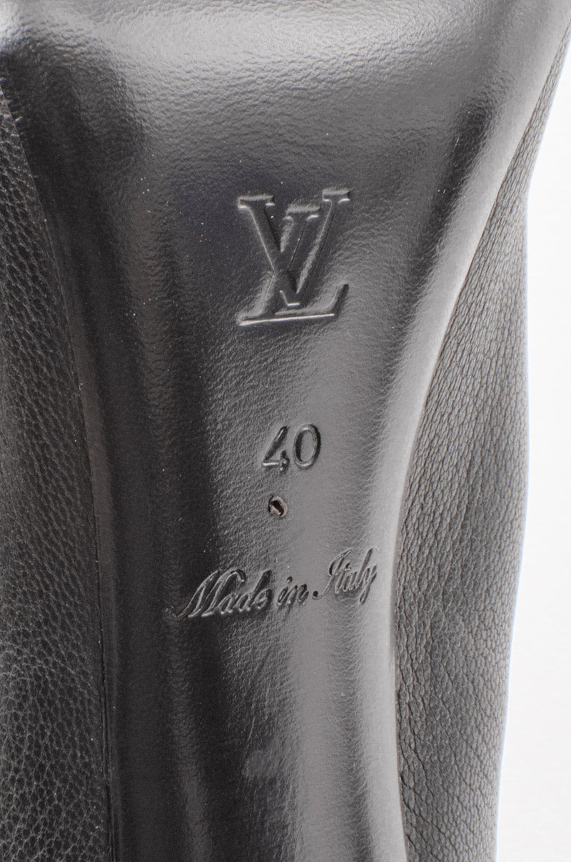 QUEEN KNEE HIGH BOOT WITH TAGS