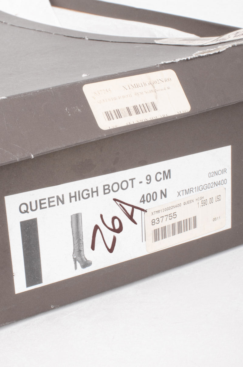 QUEEN KNEE HIGH BOOT WITH TAGS