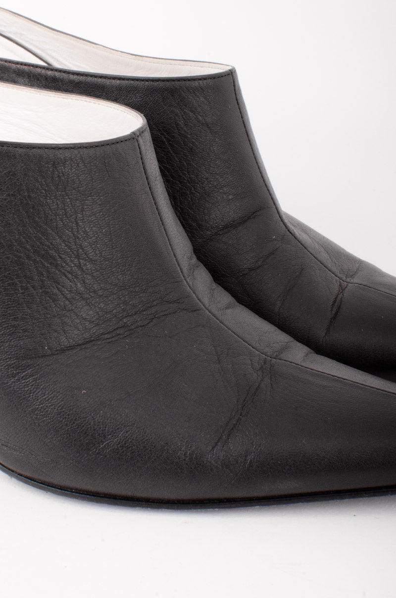 POINTED TOE MULES