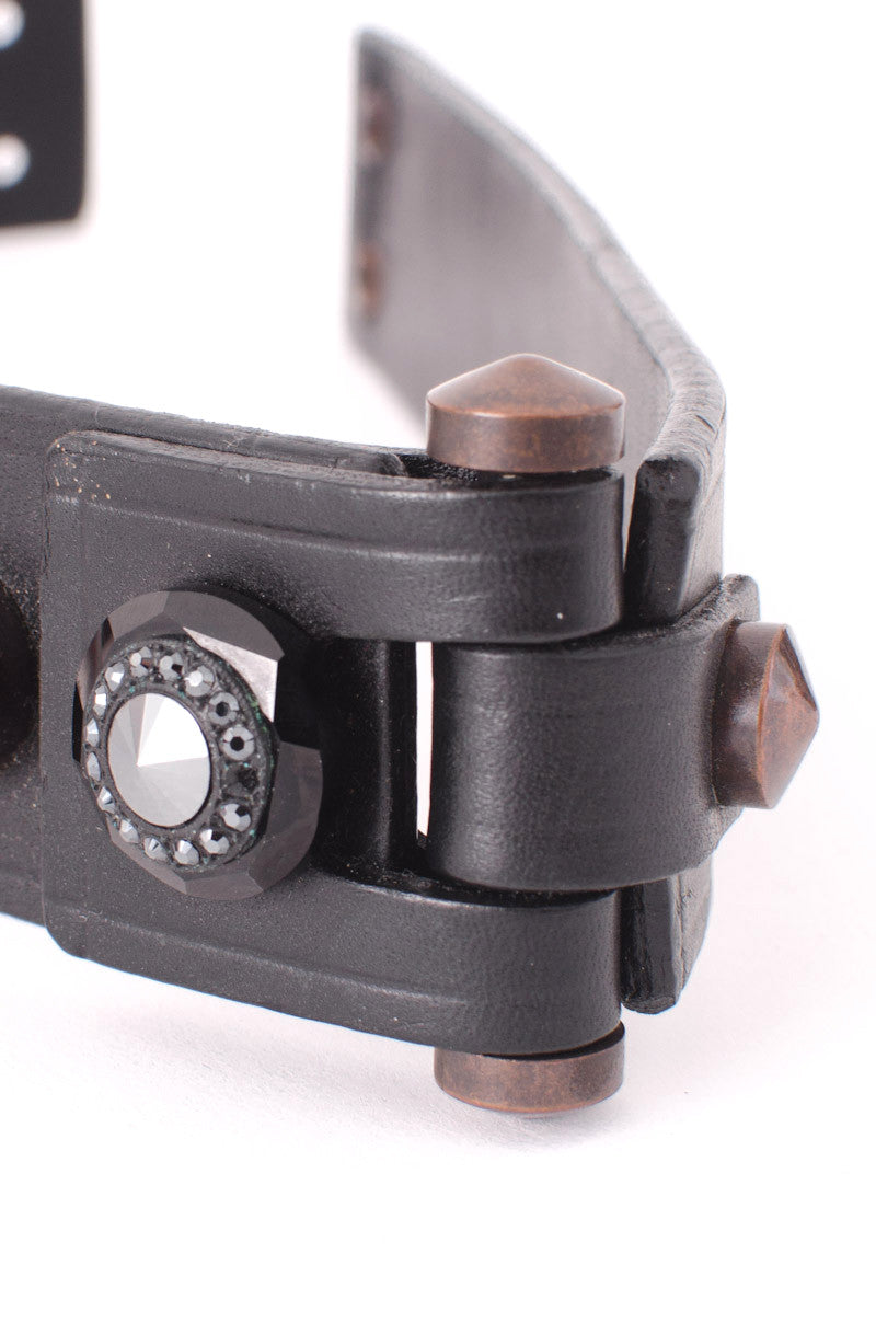 STUDDED LEATHER BELT