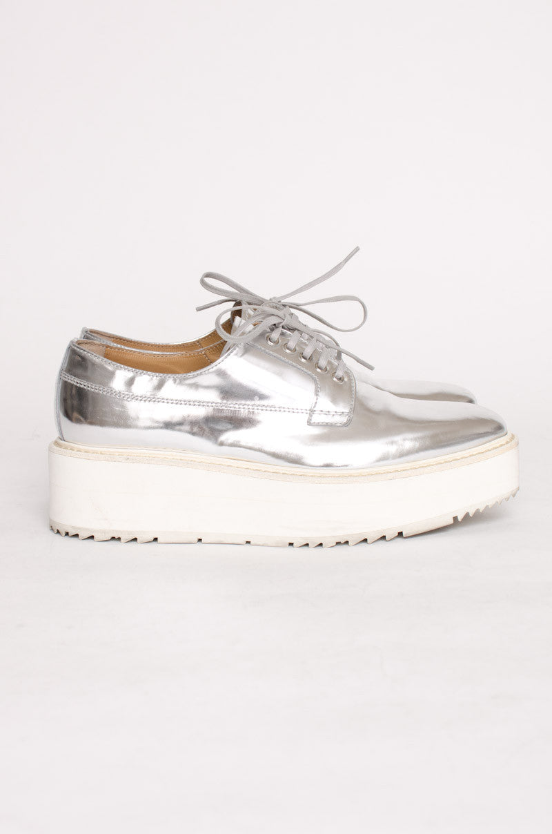 METALLIC SILVER OXFORDS