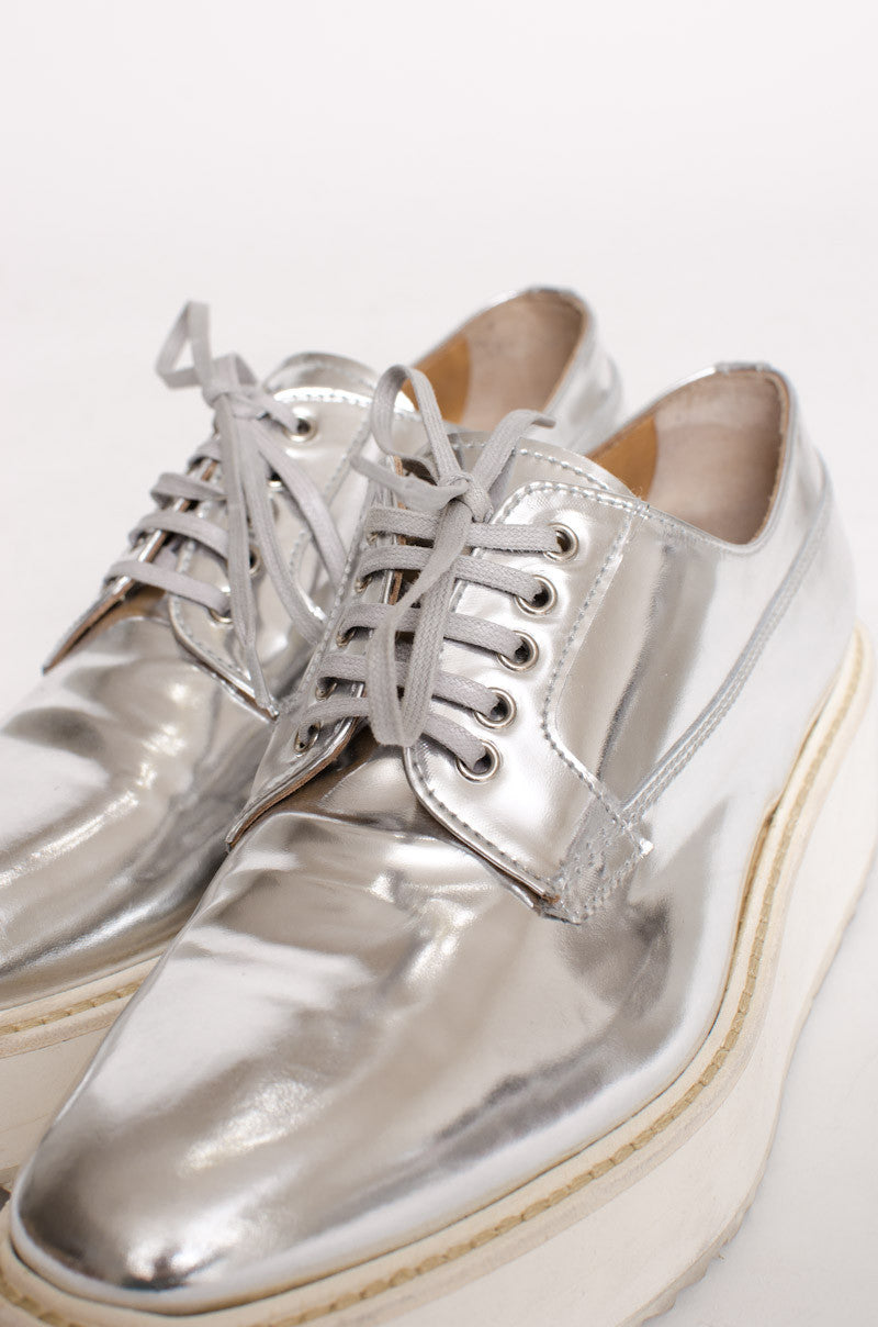 METALLIC SILVER OXFORDS