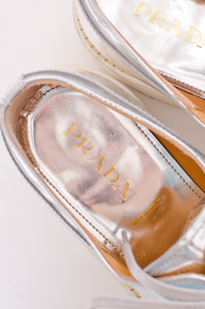 METALLIC SILVER OXFORDS