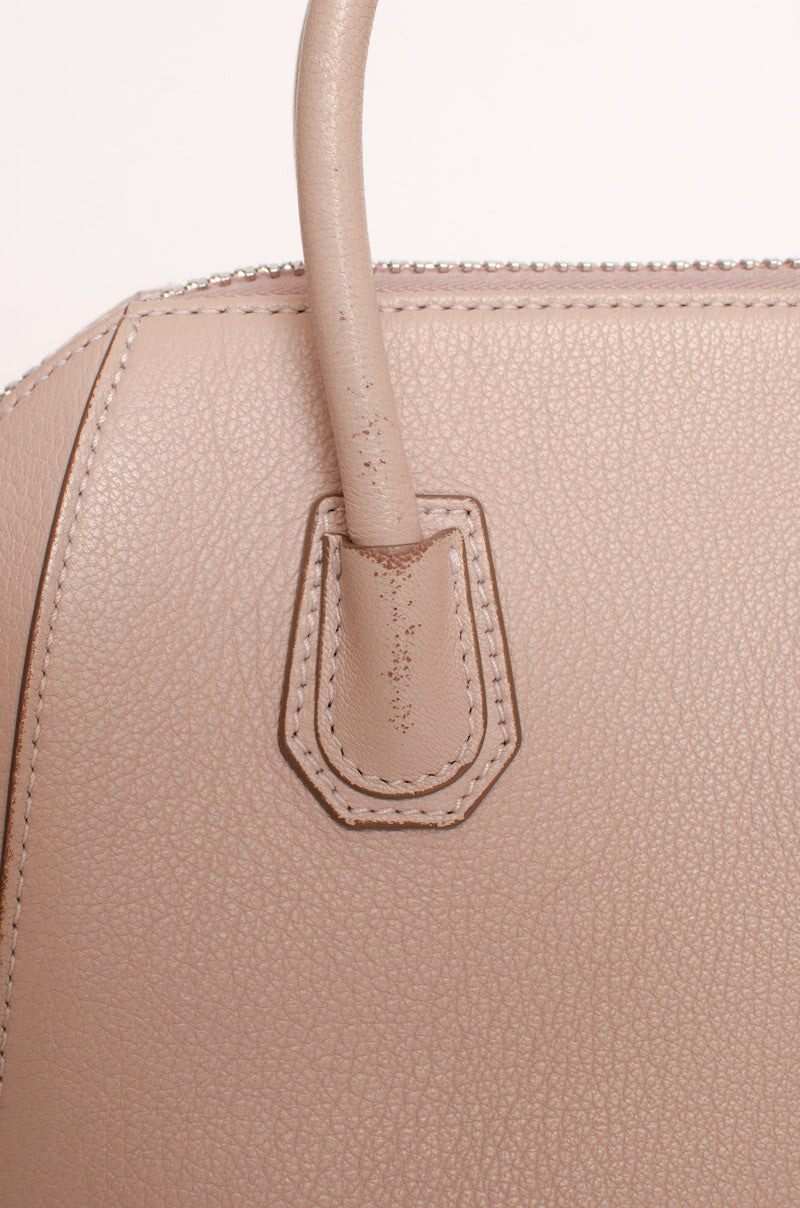 BLUSH GIVENCHY ANTIGONA PURSE
