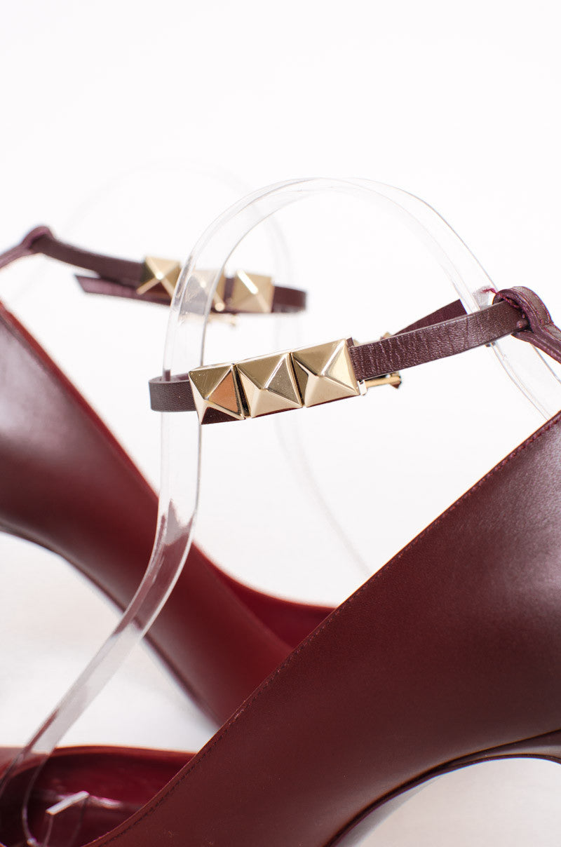 OMBRE RED ROCKSTUD HEELS