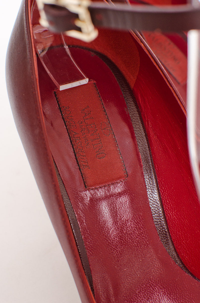 OMBRE RED ROCKSTUD HEELS