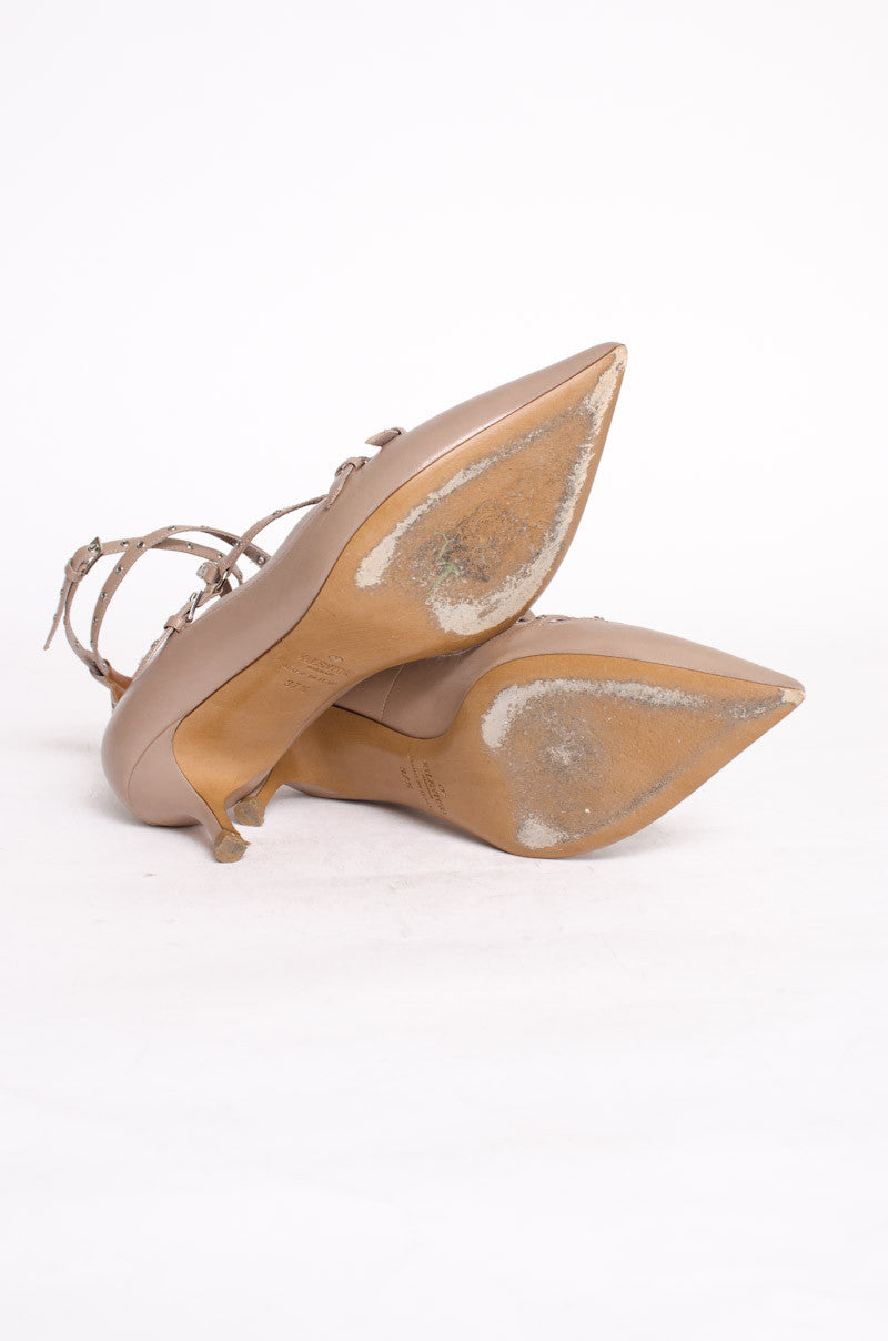 LOVE LATCH GROMMET HEELS