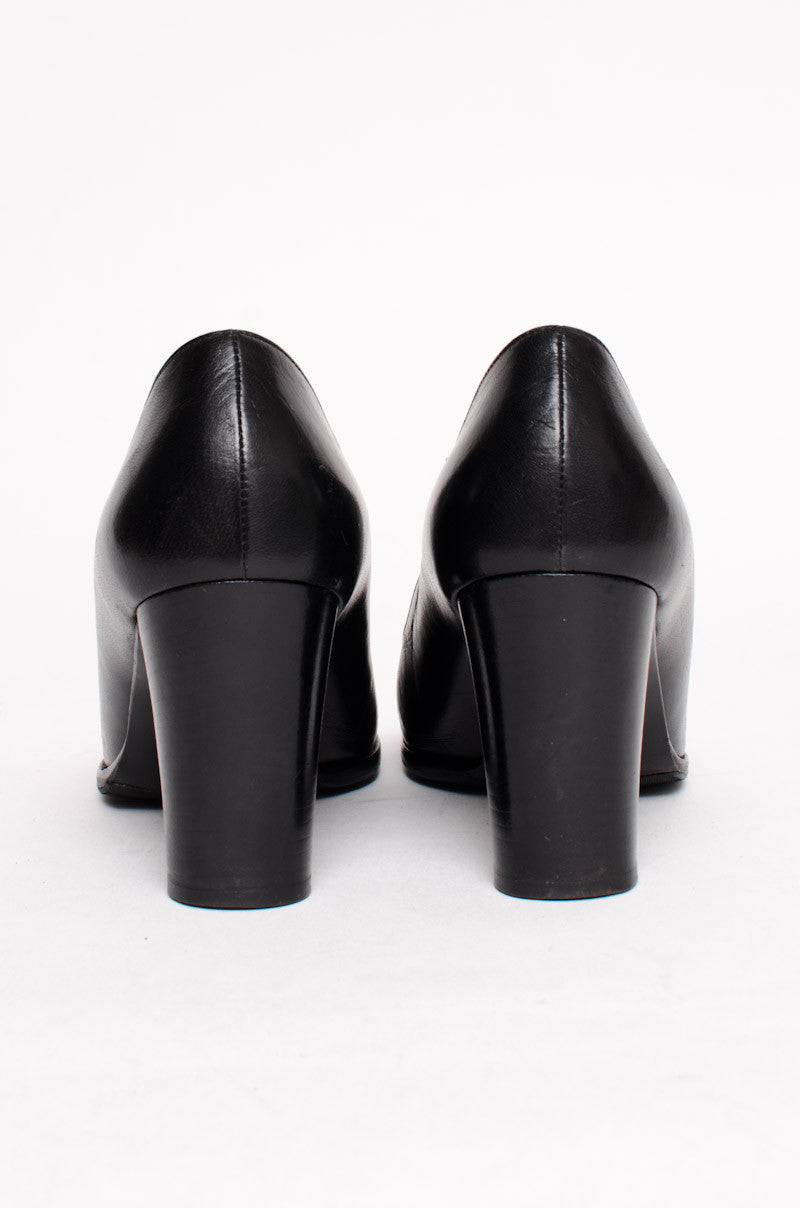 VINTAGE SQUARE TOE PUMPS