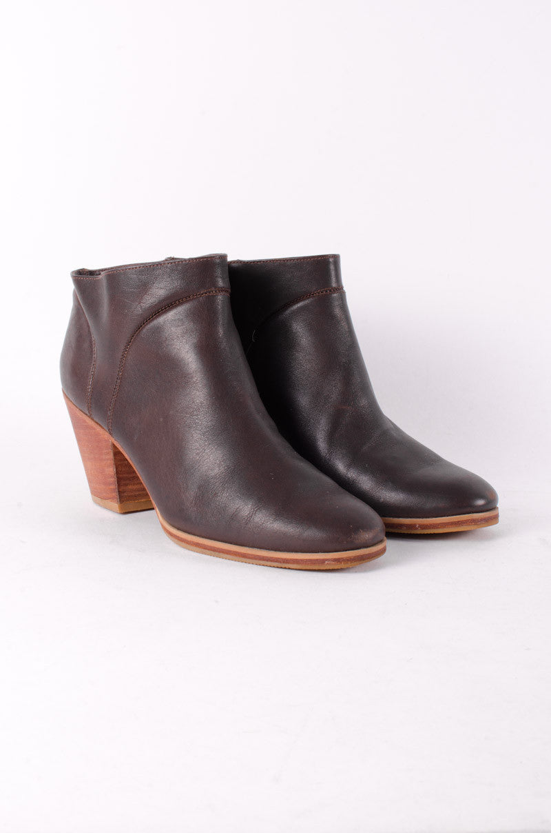 MARS ANKLE BOOTIES