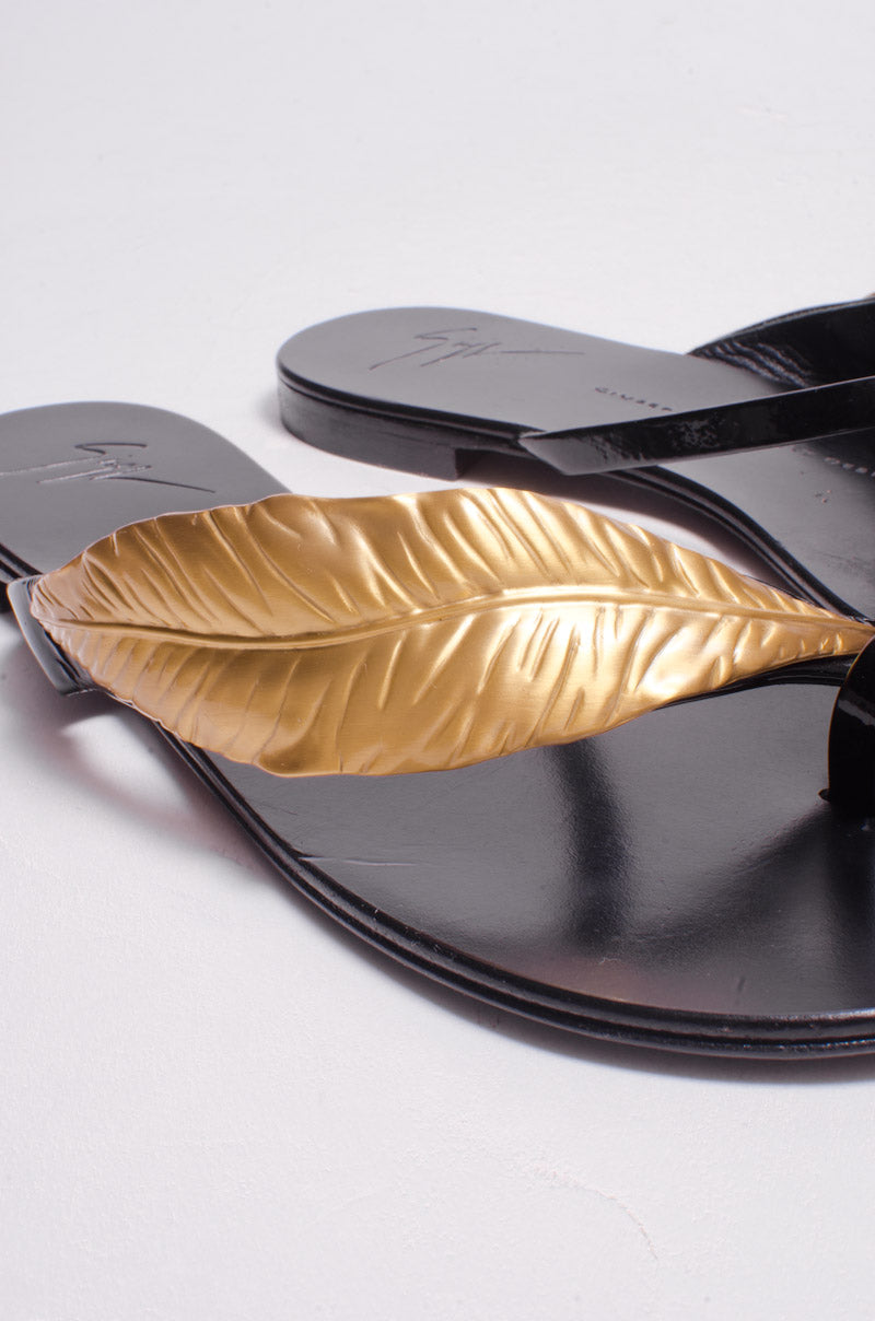 LEAF SANDALS