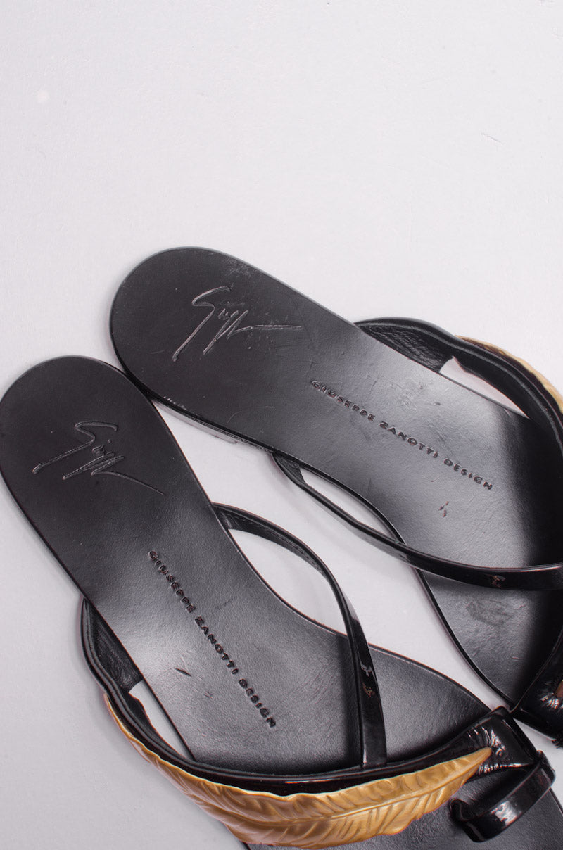 LEAF SANDALS