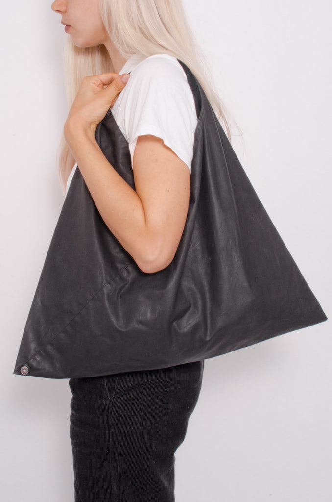 BLACK TOTE WITH TAGS