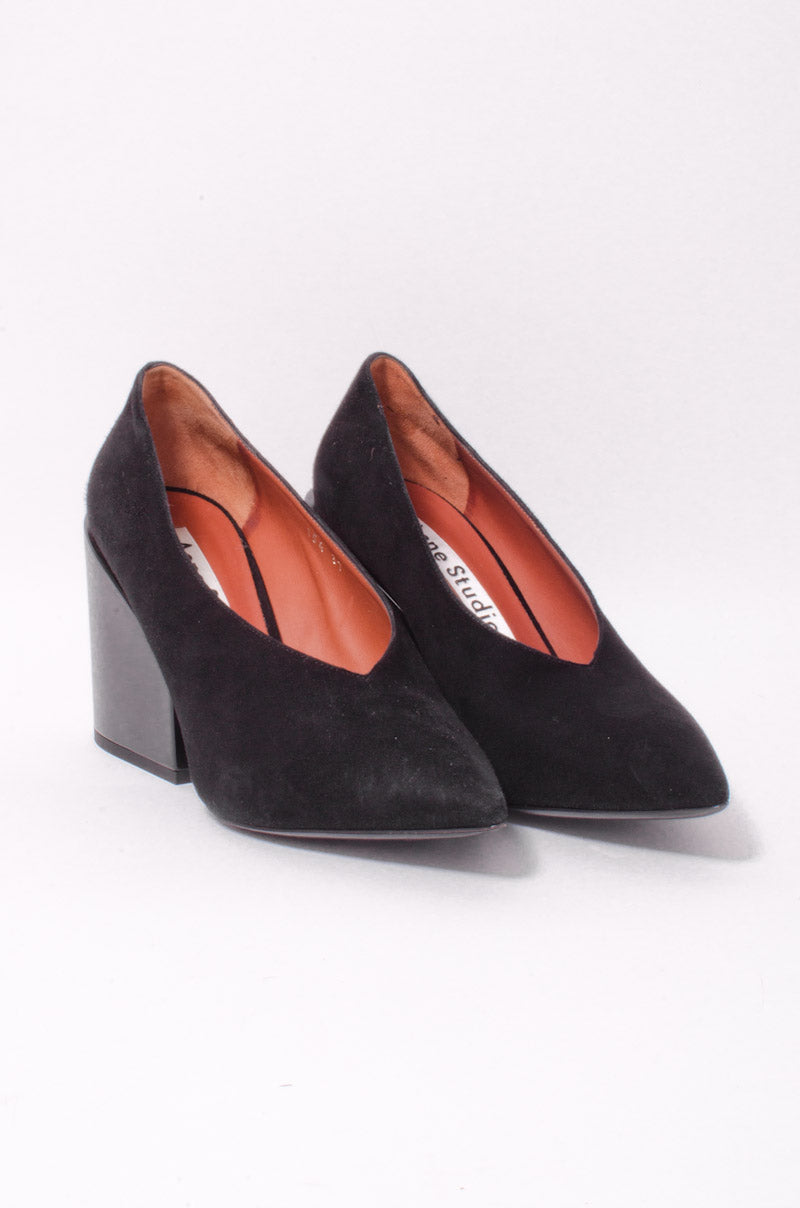 ALVARA CHUNKY HEELS