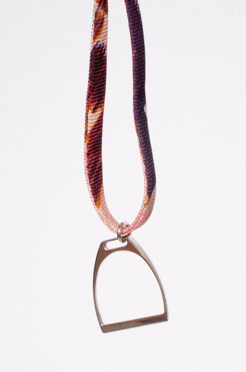 PENDANT NECKLACE