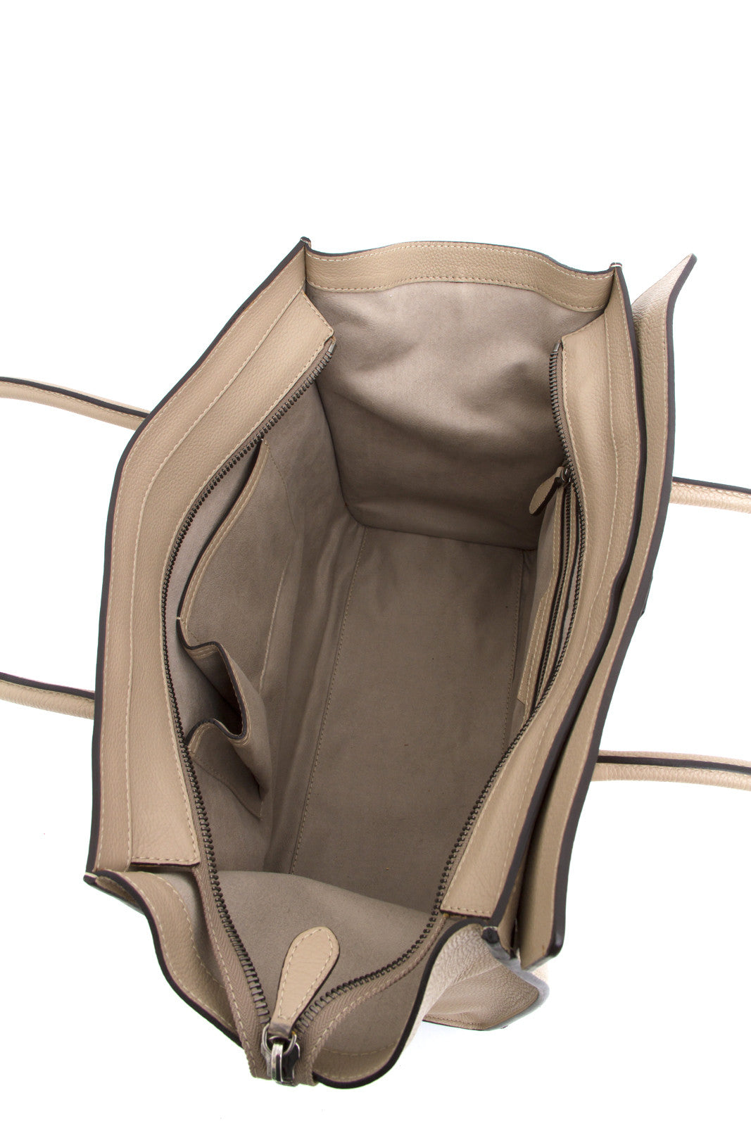 LUGGAGE TOTE IN DUNE