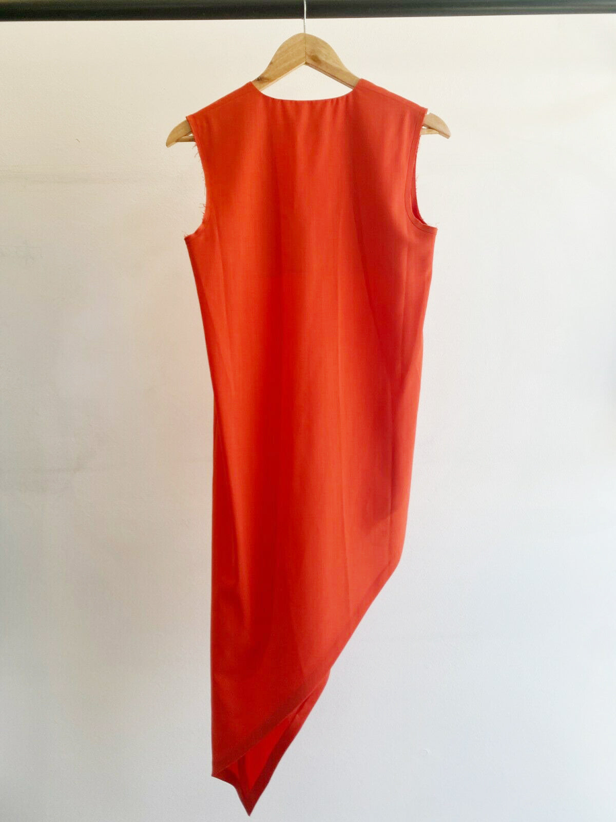 WHITE LABEL ASYMMETRIC TUNIC