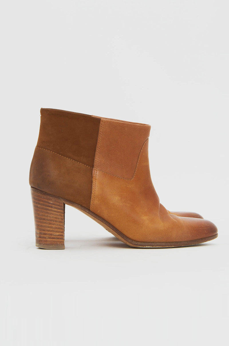 TWO TONED CAMEL BOOTS